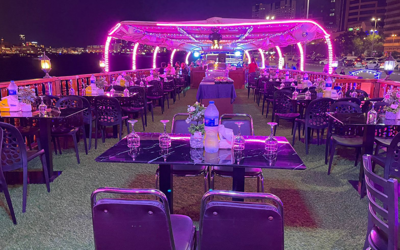 Dubai Dhow Cruise Dinner in Deira Creek